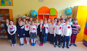 Szkoła do Hymnu